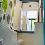Park Hostel *